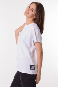 белый фото Женская футболка 900738 купить в Одессе по оптовым ценам